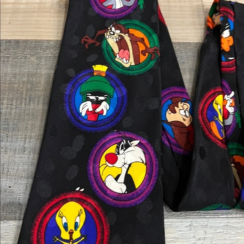 Vintage 1993 Looney Tunes Mania Character Graphic Print Black Men’s Neck Tie